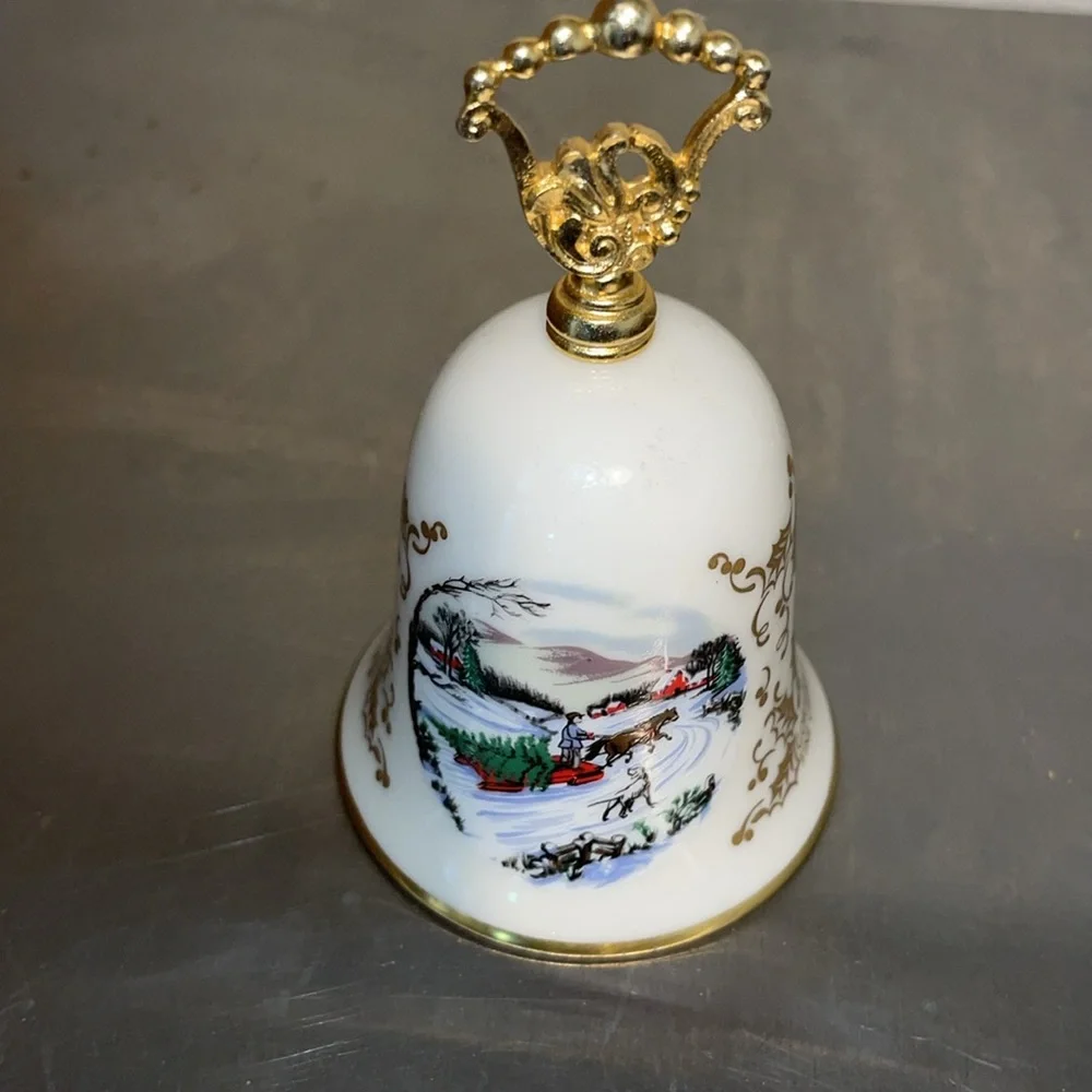 Gorham Fine China Courier and Ives Noel 1981 Porcelain Bell Christmas Gold Trim
